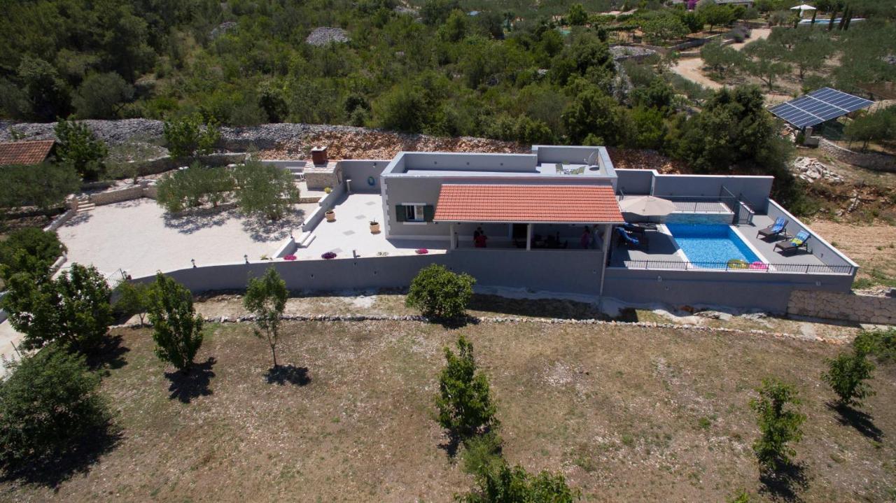 Vacation Home Meri Mirce Zewnętrze zdjęcie