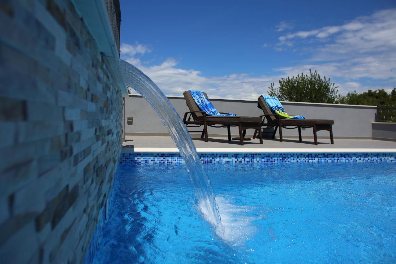 Vacation Home Meri Mirce Zewnętrze zdjęcie