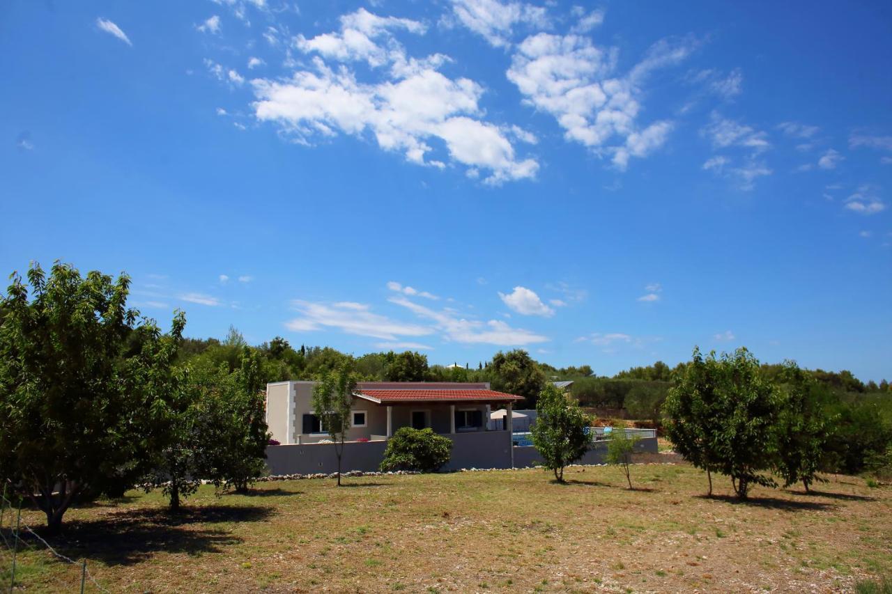 Vacation Home Meri Mirce Zewnętrze zdjęcie